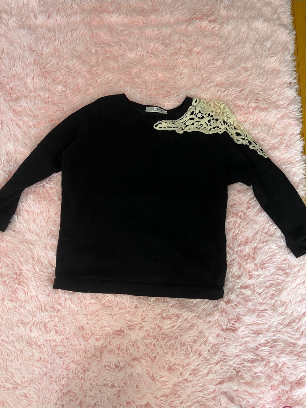 Black Long-Sleeve Tee with Cream Lace Shoulder Accent